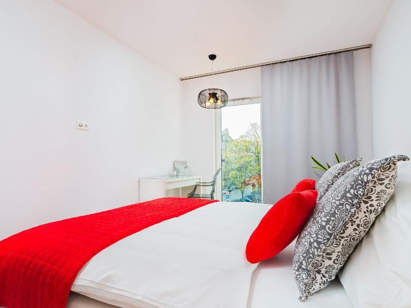 Apartamenty Design Centrum-Garbary Street بوزنان المظهر الخارجي الصورة